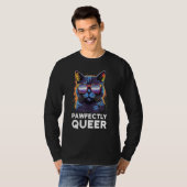 Pawfectly Queer  Cat With Sunglasses Butch Lesbian Tシャツ (正面フル)