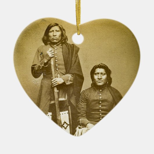 Pawneeの偵察者の1870年代のStereoviewの2ヴィンテージ セラミックオーナメント (正面)