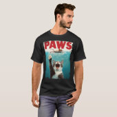 PAWS ねこ 海のネズミを追う 猫好きギフト Tシャツ (正面フル)