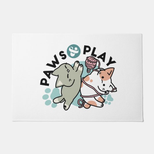 Paws and Play – かわいい猫のイラスト ドアマット (正面)