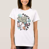 Paws and Play – Adorable Cat Illustration Tシャツ (正面)