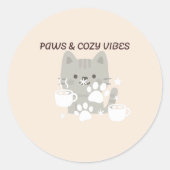 Paws & Cozy Vibes | Cute Pet Wall Art & Stickers ラウンドシール (正面)
