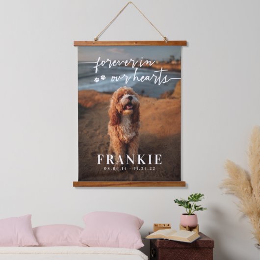 Paws Forever In Our Photo Memorial 吊り下げ型タペストリー (寝室)