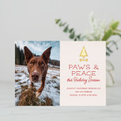 Paws Peace Festive Dog Pet Photo Christmas 箔シーズンカード (立ち正面)