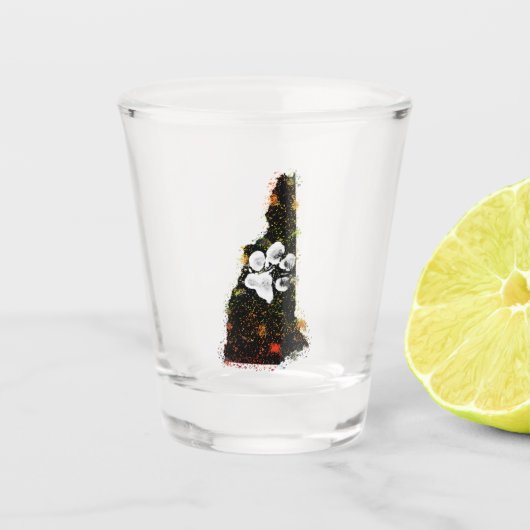 Pawsitively荘厳なニューハンプシャー ショットグラス (正面)