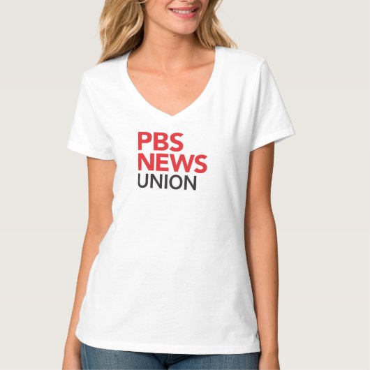PBS NewsHour Union クルーネック タグラインなし Tシャツ (正面)