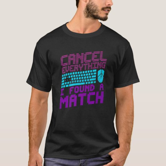 Pcおたくに一致するものを取り消す Tシャツ (正面)