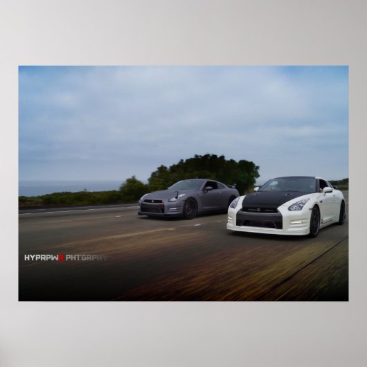 PCH上の「デュアル」 2 Nissan R35 ポスター (正面)
