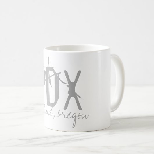 PDXポートランドエアポートタイポグラフィ コーヒーマグカップ (正面右)