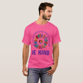 Peace and Love Hippie Boho Be Kind  Tシャツ (正面フル)