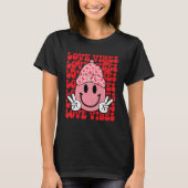 Peace Hand Sign Retro Smile Face Love Vibes Valent Tシャツ (正面)
