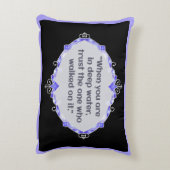 Peace in deep waters アクセントクッション (裏面(縦))