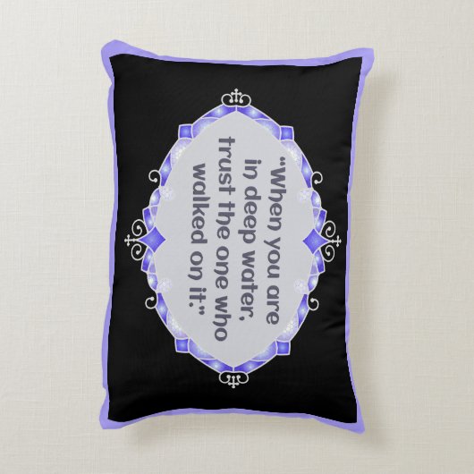 Peace in deep waters アクセントクッション (裏面(縦))