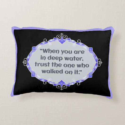 Peace in deep waters アクセントクッション (裏面)