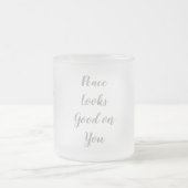 Peace Looks Good on You - Kimono Clad Cat フロストグラスマグカップ (中央)