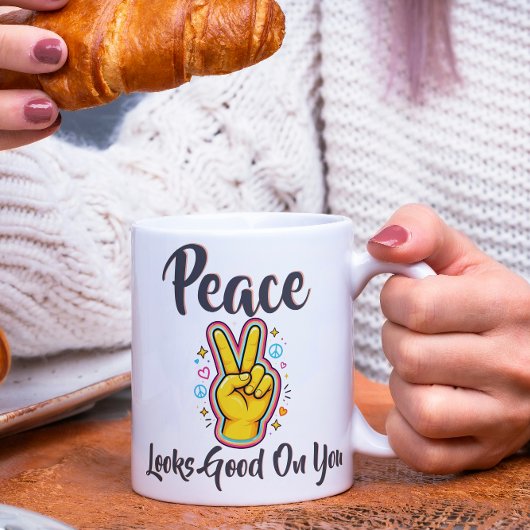 Peace Looks Good on You – Positive Vibes Graphic コーヒーマグカップ