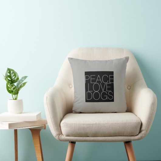 peace love dogs引用文枕on gray クッション (椅子)