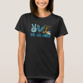 Peace Love Hanukkah Leopard Hanukkah Menorah Jewis Tシャツ (正面)