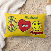 Peace Love Happiness ランバークッション (ブランケット)