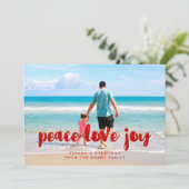 Peace Love Joy Red Christmas Family Photo シーズンカード (スタンド正面)