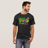 Peace Love King Cake Funny Mardi Gras Party Carniv Tシャツ (正面フル)