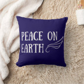 Peace on Earth Elegant Holiday Lettering クッション (ブランケット)