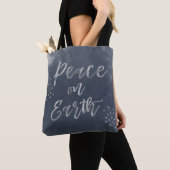 Peace on Earth Indigo BlueとSilver Water color トートバッグ (クローズアップ)