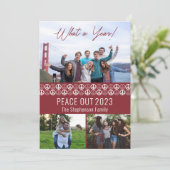 Peace Out 2023 What A Year 3フォトコラージュ – ベリー シーズンカード (スタンド正面)