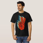 Peace Sign Hand Sign Language ASL Grunge Cool Hand Tシャツ (正面フル)