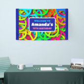 Peace Sign Pattern Groovy Sixties誕生日へようこそ 横断幕 (トレードショー)