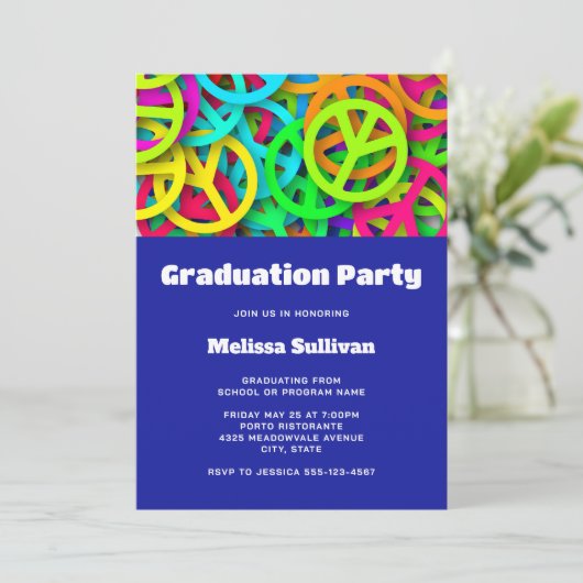 Peace Sign Pattern Groovy Sixties Vibe卒業 招待状 (スタンド正面)