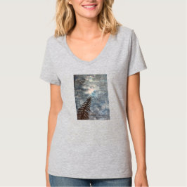 Peaceful night sky in the Forest with Stars Tシャツ