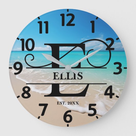 Peaceful Ocean Beach E Monogram ラージ壁時計 (正面)