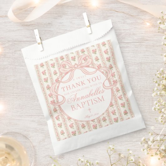 Peach and Beige Fancy Floral Baptism Dessert フェイバーバッグ (クリップ留めされた状態)