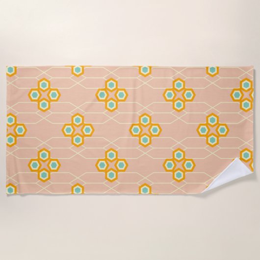 Peach background hexagonal floral pattern  ビーチタオル (正面)