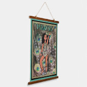 Peacock Dancer #2 吊り下げ型タペストリー (傾斜あり)