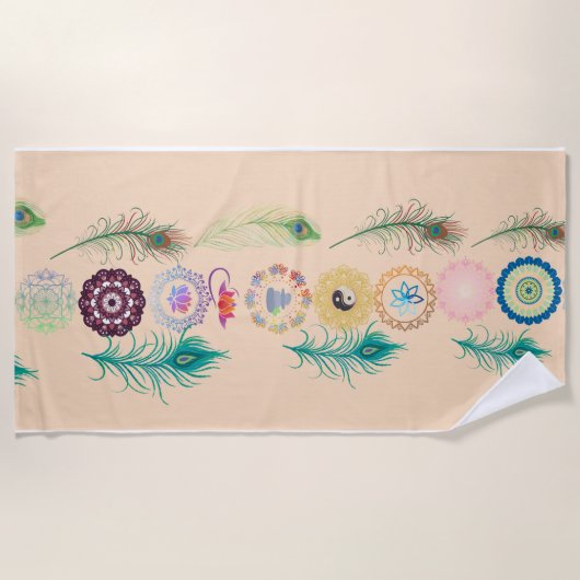 Peacock Feather Serenity: Mandala Beach Towel ビーチタオル (正面)
