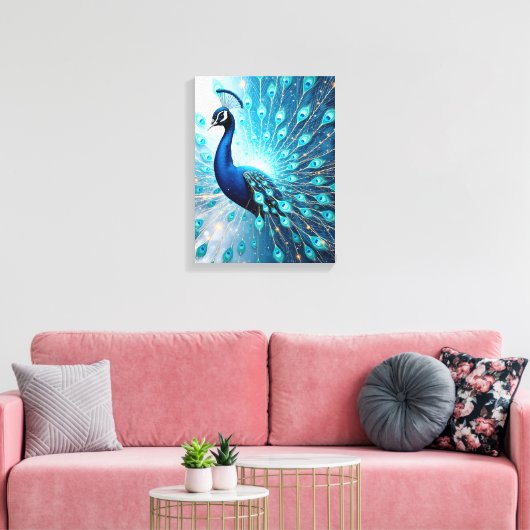 Peacock Harmonics – Premium Wrapped Canvas キャンバスプリント (インサイチュ (リビング))