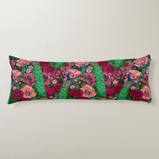 Peacocks in the rose garden 2 ボディピロー (正面)