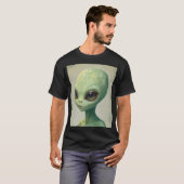 Pear Alien – Minimal Funny Fruit Art Tシャツ (正面フル)