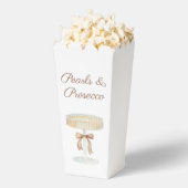 Pearls and Prosecco Bridal Shower Favorites フェイバーボックス (はじけた状態)