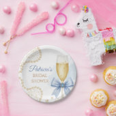 Pearls & Prosecco Bridal Shower Paper Plate ペーパープレート (パーティー)