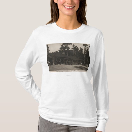 Pebble Beach、カリフォルニア-海によるもみのロッジ Tシャツ (正面)