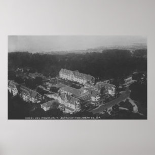 Pebble Beach、カリフォルニア- Hotel Del Monteの空中写真 ポスター