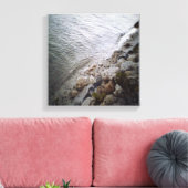 Pebbles At Theビーチ-海ブルートリミングホテル キャンバスプリント (インサイチュ (リビング))