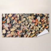 Pebbles rocks colorful texture バスタオル (バスタオル)