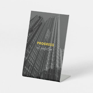 Pedestal Sign 台座サイン