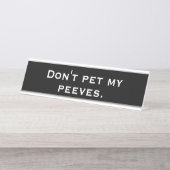 Peeves デスクネームプレート (正面)