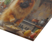 Pekingese Cooking in Kitchen カッティングボード (角)