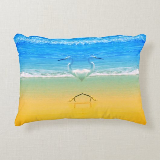 Pelicans Love On The Beach  アクセントクッション (正面)